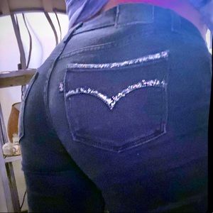 🖤 LEVIS TREND 🖤